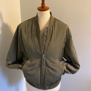 H & M ladies olive green bomber jacket size M.